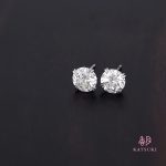 1.559ct＆1.673ctのダイヤモンドピアス